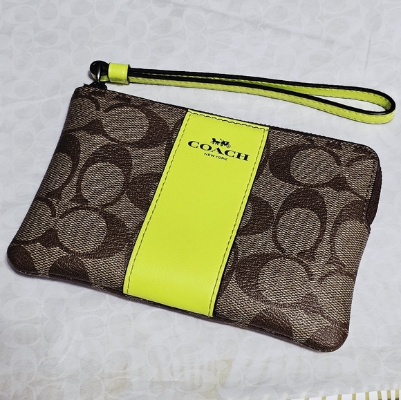 Coach Bright Neon Green Signature Corner Zip Wristlet Wallet 58035 Fluorescent - Picture 11 of 12